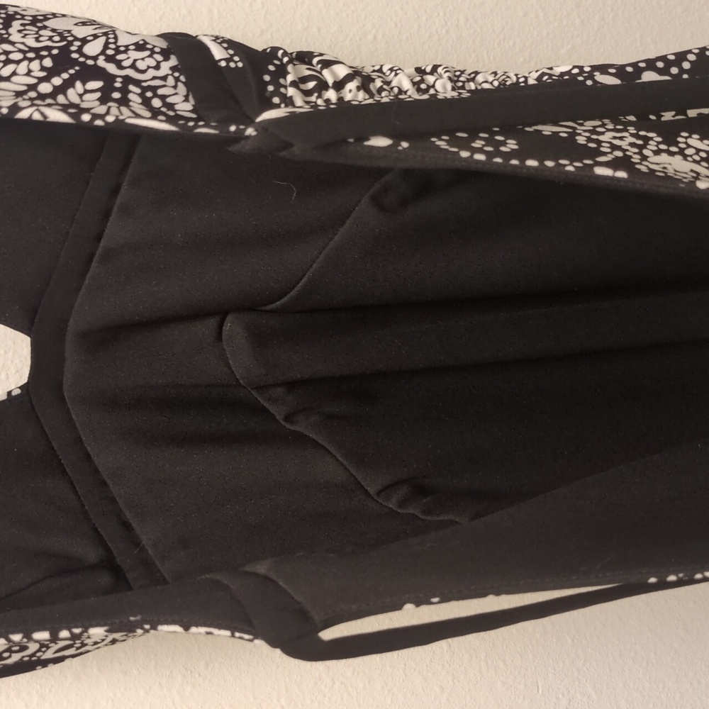 Stunning Halter Dress with Floral Design - Picture 8 of 13